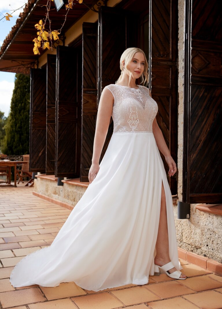 Boss Hochzeitshaus CurvyBrautkleid Randy Fenoli Jasmin Brautkleid Chiffon Hamburg Winsen Stade Buxtehude (1)