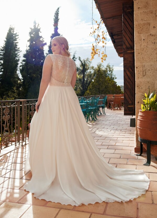 Boss Hochzeitshaus CurvyBrautkleid Randy Fenoli Jasmin Brautkleid Chiffon Hamburg Winsen Stade Buxtehude (2)