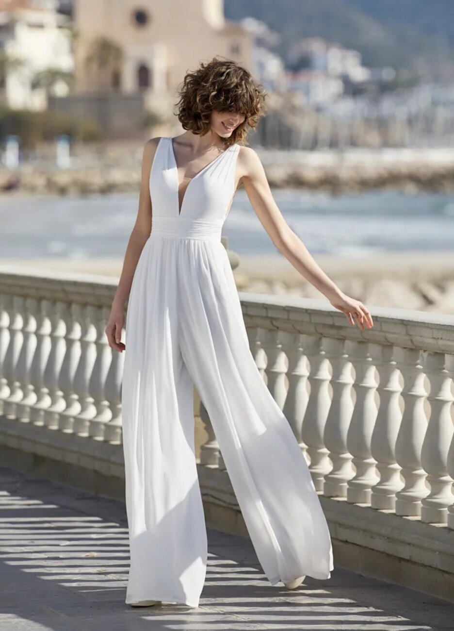 Boss Hochzeitshaus Kuma WhiteOne Jumpsuite modern Standesamt Bremen Lübeck Stade Maschen (1) p