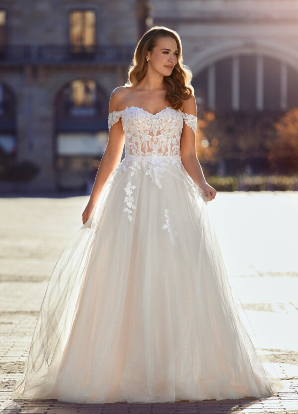 Boss Hochzeitshaus White One Splendour Trägerlos Aline Bremen Hamburg Lüneburg Modern (2) p