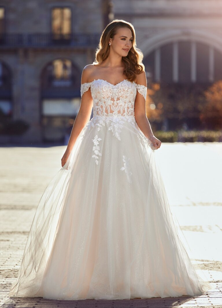 Boss Hochzeitshaus White One Splendour Trägerlos Aline Bremen Hamburg Lüneburg Modern (2) p