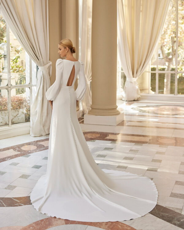 Boss Hochzeitshaus Winsen Luhe Brautkleid Hamburg Bremen Stade Buxtehude Achim Abella AireBarcelona ModernesBrautkleid lange Ärmel (2)