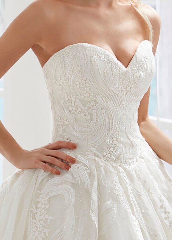 Boss Hochzeitshaus Winsen Luhe Stade Lüneburg Harburg Hannover Belle Randy Fenoli Brautkleid Prinzessin (4)