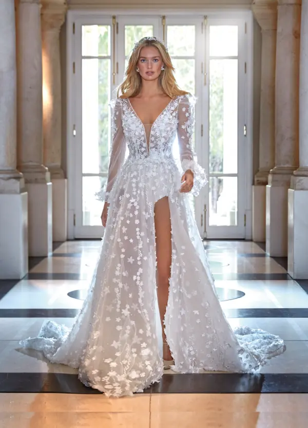 Boss Hochzeithaus Winsen Luhe Brautkleider Bremen Hamburg Lüneburg Demetrios Platinum DP481 Niedersachsen (1)