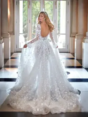 Boss Hochzeithaus Winsen Luhe Brautkleider Bremen Hamburg Lüneburg Demetrios Platinum DP481 Niedersachsen (3)