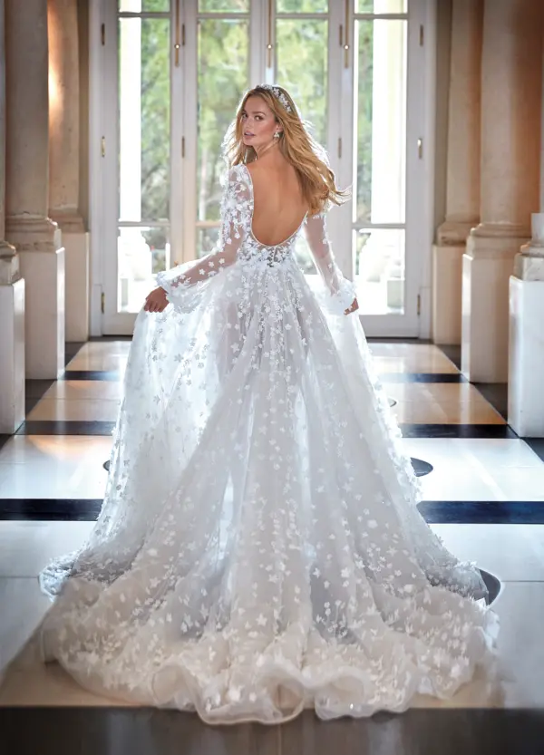 Boss Hochzeithaus Winsen Luhe Brautkleider Bremen Hamburg Lüneburg Demetrios Platinum DP481 Niedersachsen (3)