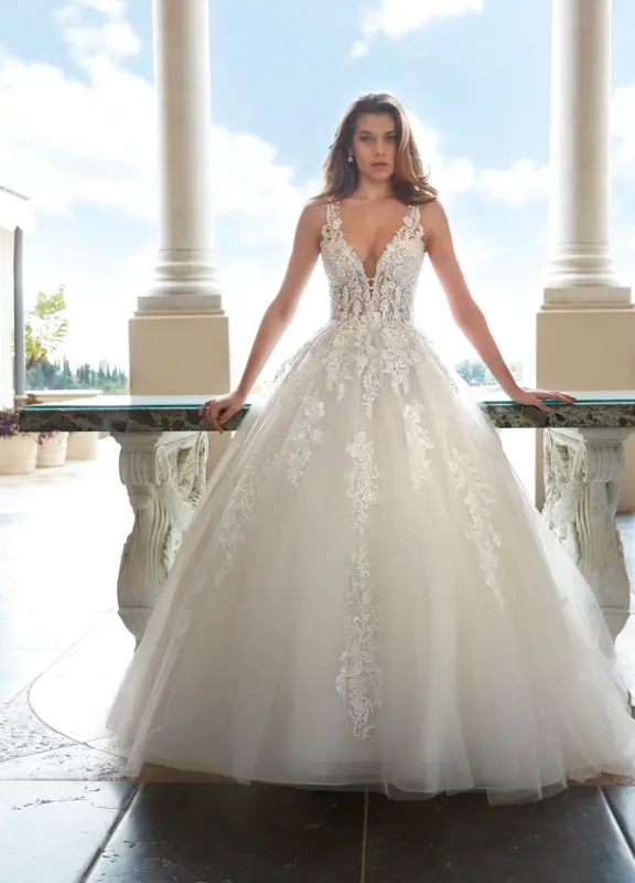 Boss Hochzeithaus Winsen Luhe Brautkleider Bremen Hamburg Lüneburg Hannover Lübeck Demetrios 1204 Niedersachsen (1)