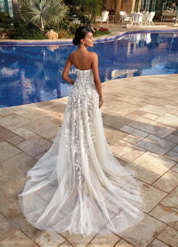 Boss Hochzeithaus Winsen Luhe Brautkleider Bremen Hamburg Lüneburg Hannover Lübeck Demetrios 1218 Niedersachsen (4)