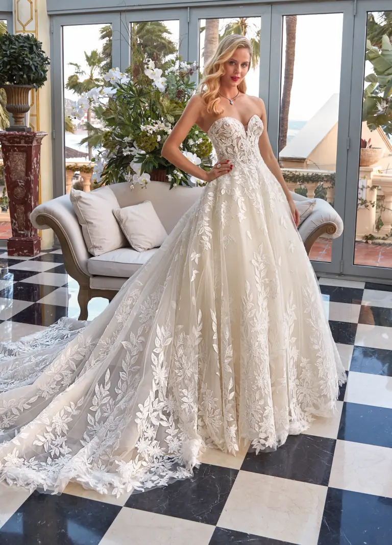 Boss Hochzeithaus Winsen Luhe Brautkleider Bremen Hamburg Lüneburg Hannover Lübeck Demetrios 1243 Niedersachsen (2)