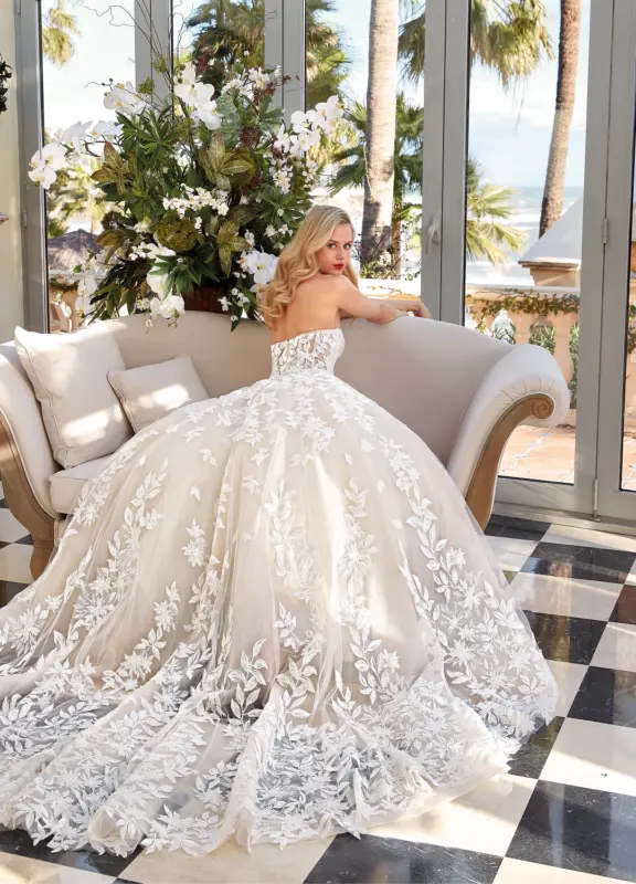 Boss Hochzeithaus Winsen Luhe Brautkleider Bremen Hamburg Lüneburg Hannover Lübeck Demetrios 1243 Niedersachsen (3)