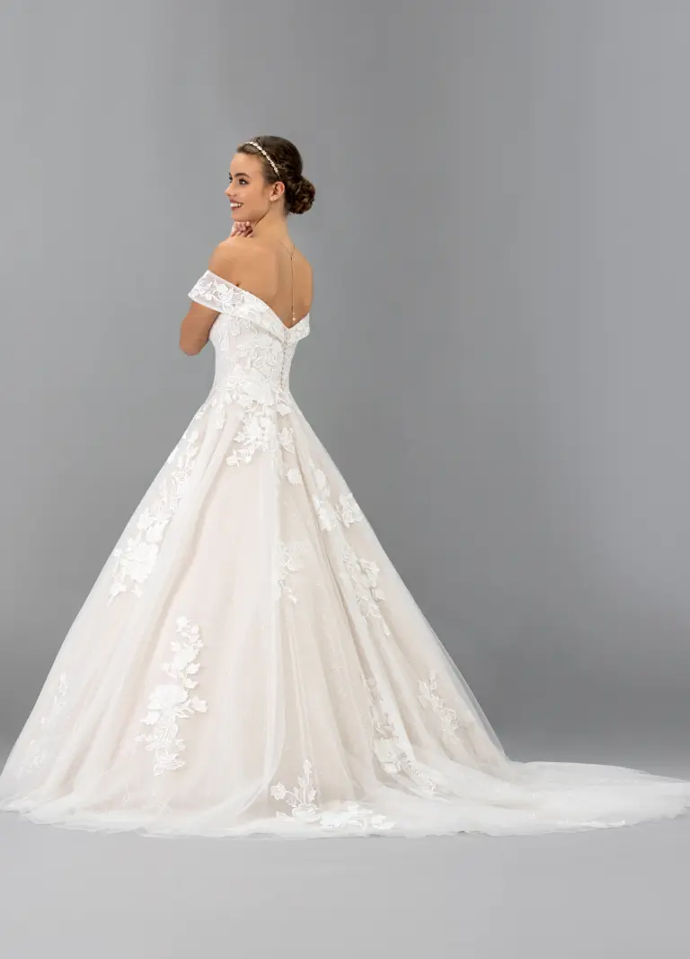 Boss Hochzeithaus Winsen Luhe Brautkleider Bremen Hamburg Lüneburg Hannover Lübeck Harburg Eglantine Fanelli Niedersachsen (3)
