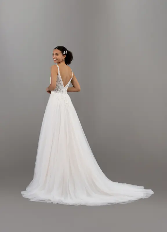 Boss Hochzeithaus Winsen Luhe Brautkleider Bremen Hamburg Lüneburg Hannover Lübeck Harburg Eglantine Frejus Niedersachsen (3)