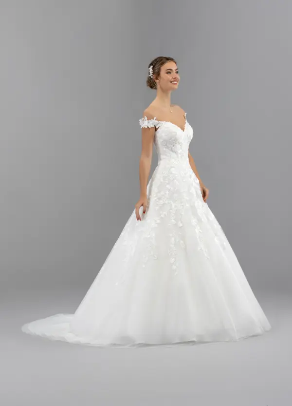 Boss Hochzeithaus Winsen Luhe Brautkleider Bremen Hamburg Lüneburg Hannover Lübeck Harburg Eglantine Fuchsia Niedersachsen (1)