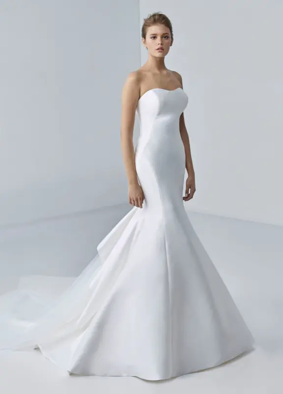 Boss Hochzeithaus Winsen Luhe Brautkleider Bremen Hamburg Lüneburg Hannover Lübeck Harburg Enzoani Blue Adeline Niedersachsen (2)