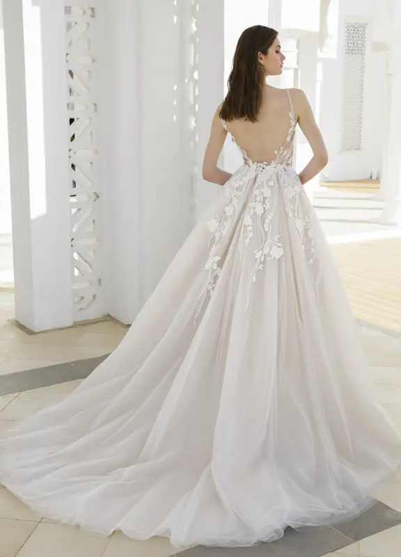 Boss Hochzeithaus Winsen Luhe Brautkleider Bremen Hamburg Lüneburg Hannover Lübeck Harburg Enzoani Blue Rhapsody Niedersachsen (1)
