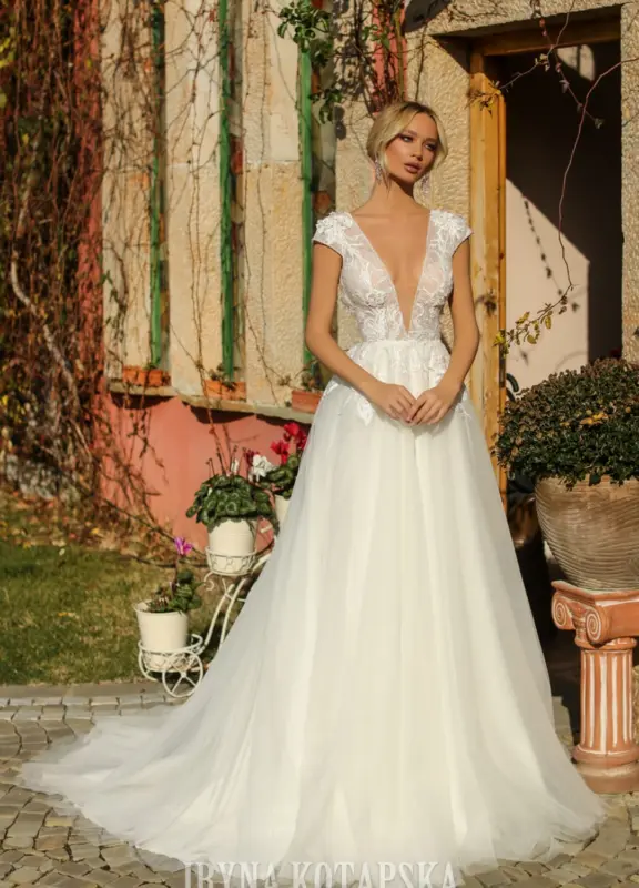 Boss Hochzeithaus Winsen Luhe Brautkleider Bremen Hamburg Lüneburg Hannover Lübeck Harburg Iryna Kotapska moerne Brautkleider PR2244 Niedersachsen (1)
