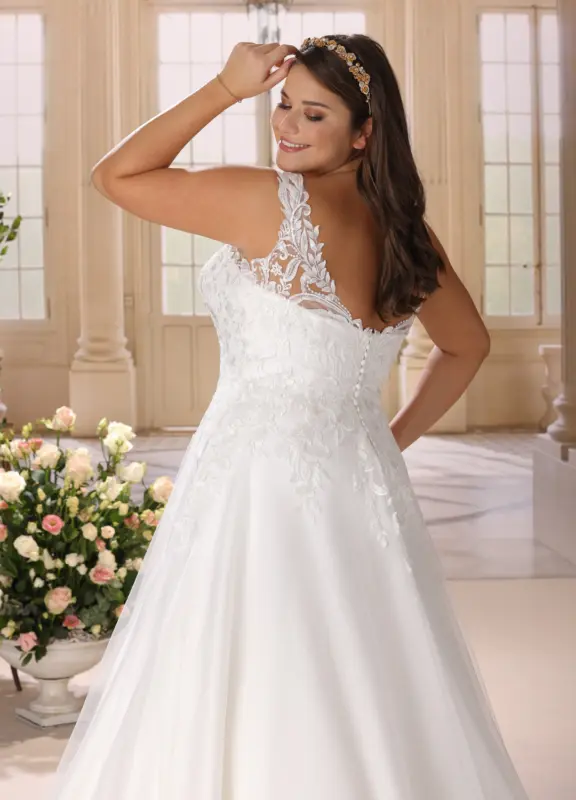 Boss Hochzeithaus Winsen Luhe Brautkleider Bremen Hamburg Lüneburg Hannover Lübeck Harburg Ladybird moderne Brautkleider Claudiane Niedersachsen (2)