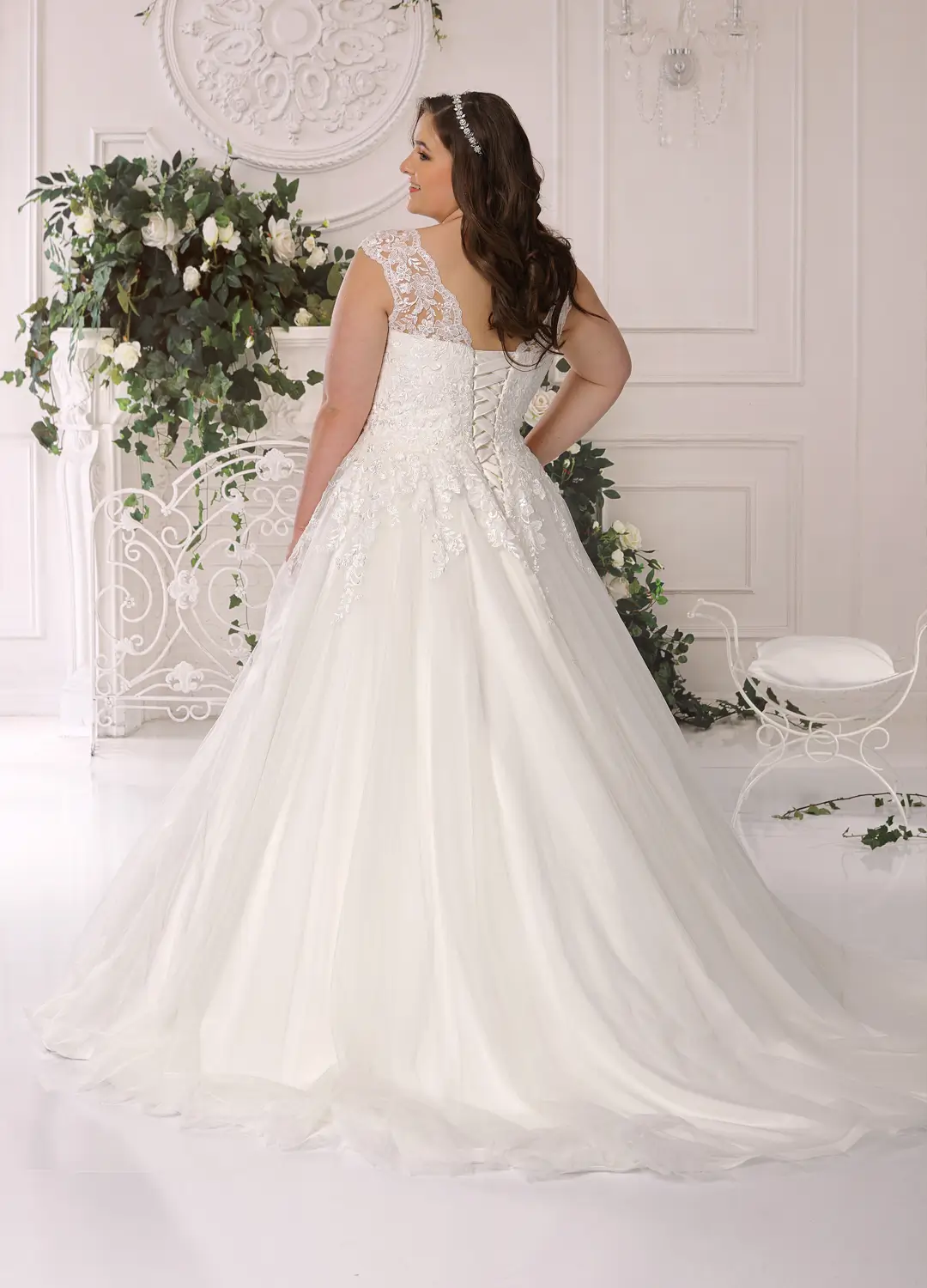 Boss Hochzeithaus Winsen Luhe Brautkleider Bremen Hamburg Lüneburg Hannover Lübeck Harburg Ladybird moderne Brautkleider LS422048 Niedersachsen (2)