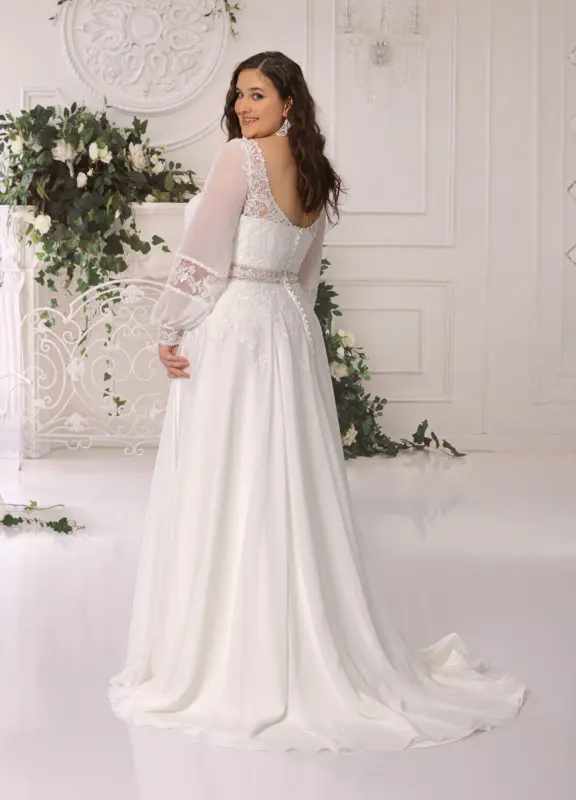 Boss Hochzeithaus Winsen Luhe Brautkleider Bremen Hamburg Lüneburg Hannover Lübeck Harburg Ladybird moderne Brautkleider LS422050 Niedersachsen (2)