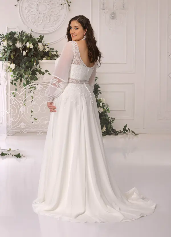 Boss Hochzeithaus Winsen Luhe Brautkleider Bremen Hamburg Lüneburg Hannover Lübeck Harburg Ladybird moderne Brautkleider LS422050 Niedersachsen (2)