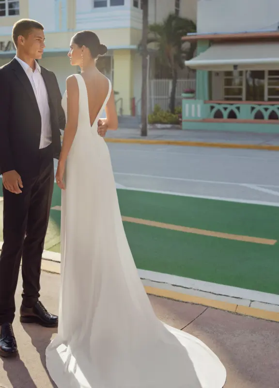 Boss Hochzeithaus Winsen Luhe Brautkleider Bremen Hamburg Lüneburg Hannover Lübeck Harburg Luna Novias moderne Brautkleider Calinda Niedersachsen (2)