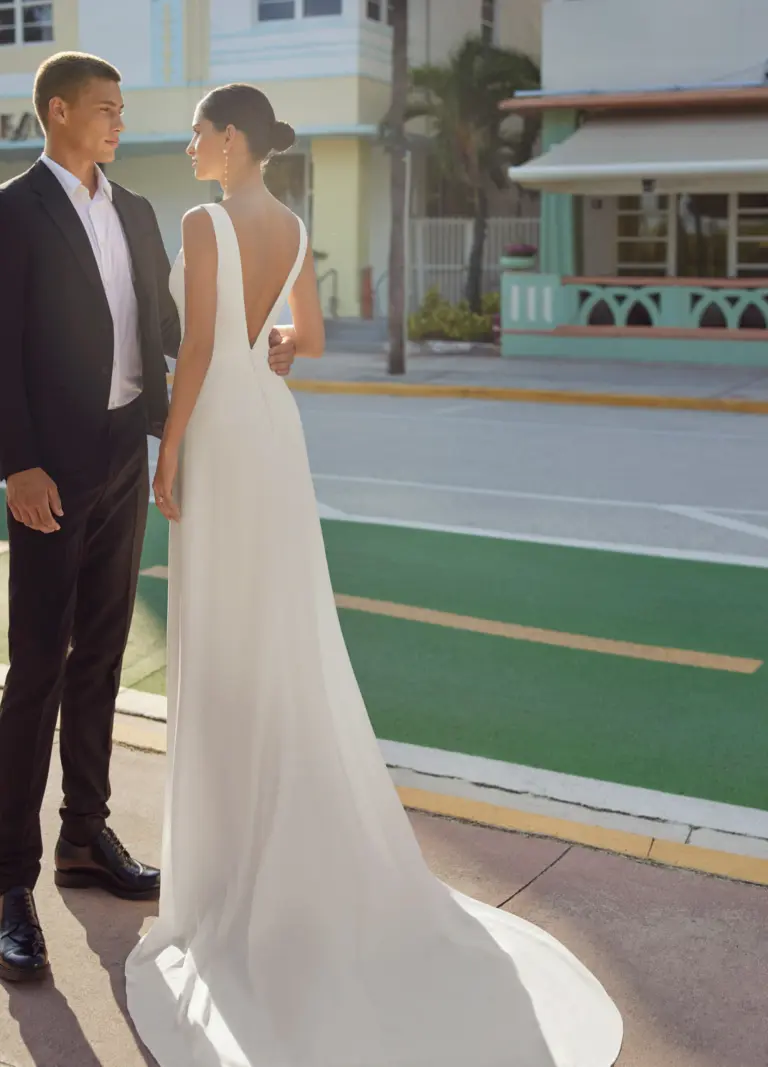 Boss Hochzeithaus Winsen Luhe Brautkleider Bremen Hamburg Lüneburg Hannover Lübeck Harburg Luna Novias moderne Brautkleider Calinda Niedersachsen (2)