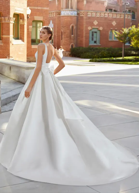 Boss Hochzeithaus Winsen Luhe Brautkleider Bremen Hamburg Lüneburg Hannover Lübeck Harburg Luna Novias moderne Brautkleider Yumei Niedersachsen (1)