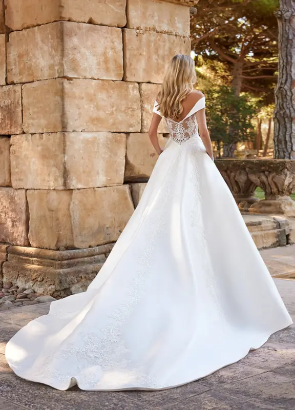 Boss Hochzeithaus Winsen Luhe Brautkleider Bremen Hamburg Lüneburg Hannover Lübeck Harburg Pronovias Winnie Niedersachsen (2)