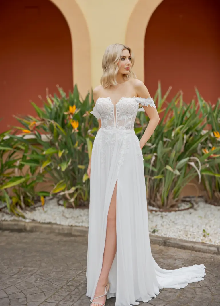 Boss Hochzeithaus Winsen Luhe Brautkleider Bremen Hamburg Lüneburg Hannover Stade Lübeck Buxtehude Amera Vera AL135 Brautkleider Niedersachsen (1)