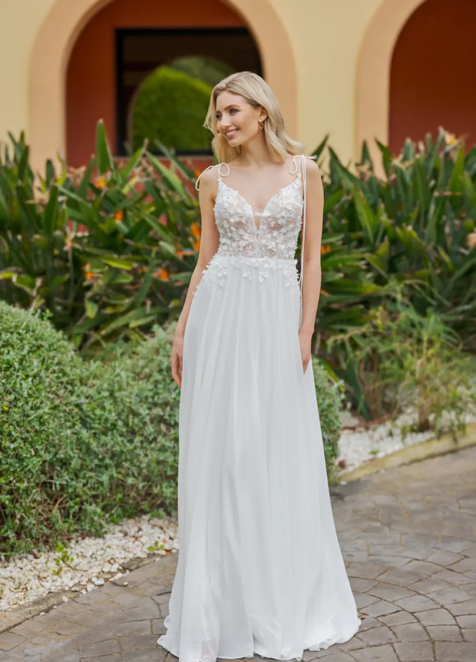 Boss Hochzeithaus Winsen Luhe Brautkleider Bremen Hamburg Lüneburg Hannover Stade Lübeck Buxtehude Amera Vera AL138 Brautkleider Niedersachsen (1)