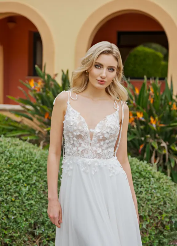 Boss Hochzeithaus Winsen Luhe Brautkleider Bremen Hamburg Lüneburg Hannover Stade Lübeck Buxtehude Amera Vera AL138 Brautkleider Niedersachsen (2)