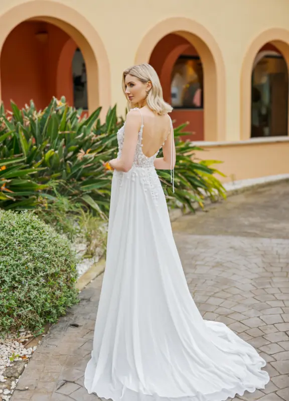 Boss Hochzeithaus Winsen Luhe Brautkleider Bremen Hamburg Lüneburg Hannover Stade Lübeck Buxtehude Amera Vera AL138 Brautkleider Niedersachsen (3)