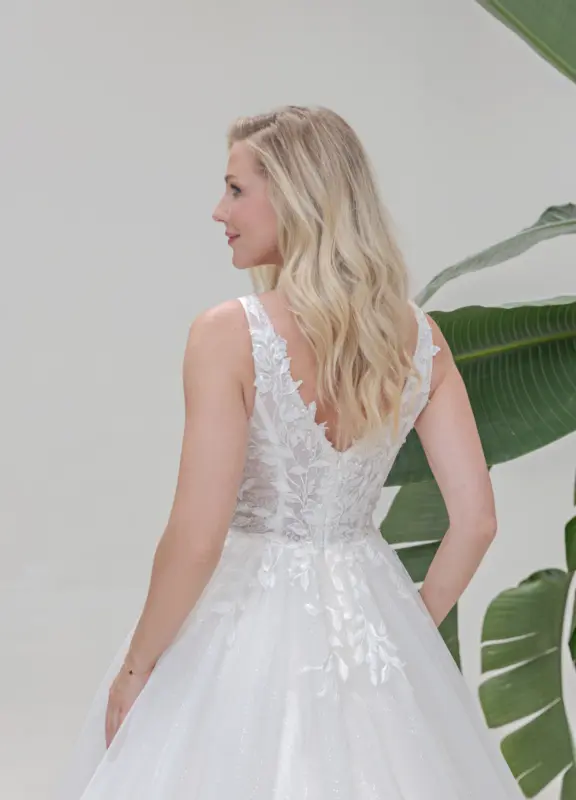 Boss Hochzeithaus Winsen Luhe Brautkleider Bremen Hamburg Lüneburg Hannover Stade Lübeck Buxtehude Amera Vera Brautkleider B2503 Niedersachsen (4)