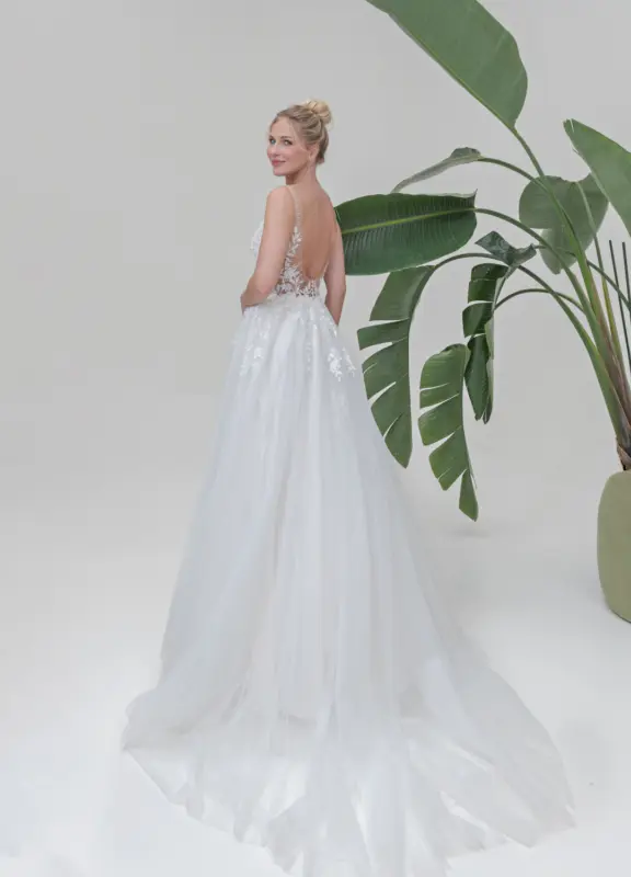 Boss Hochzeithaus Winsen Luhe Brautkleider Bremen Hamburg Lüneburg Hannover Stade Lübeck Buxtehude Amera Vera Brautkleider B2505 Niedersachsen (3)