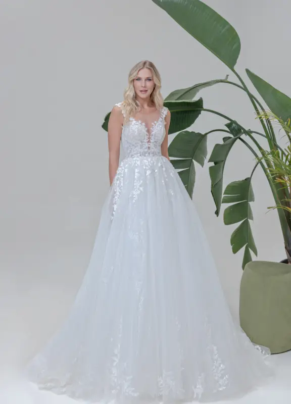 Boss Hochzeithaus Winsen Luhe Brautkleider Bremen Hamburg Lüneburg Hannover Stade Lübeck Buxtehude Amera Vera Brautkleider B2506 Niedersachsen (1)