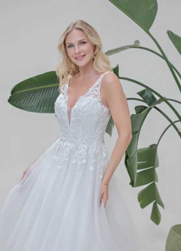 Boss Hochzeithaus Winsen Luhe Brautkleider Bremen Hamburg Lüneburg Hannover Stade Lübeck Buxtehude Amera Vera Brautkleider B2535 Niedersachsen (2)