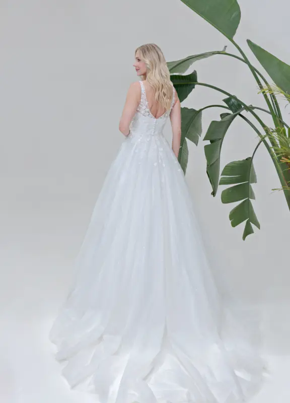 Boss Hochzeithaus Winsen Luhe Brautkleider Bremen Hamburg Lüneburg Hannover Stade Lübeck Buxtehude Amera Vera Brautkleider B2535 Niedersachsen (3)