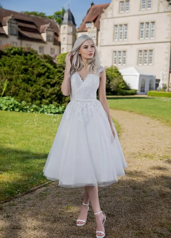 Boss Hochzeithaus Winsen Luhe Brautkleider Bremen Hamburg Lüneburg Hannover Stade Lübeck Buxtehude AnnAngelex B2060 Brautkleider Niedersachsen (1)