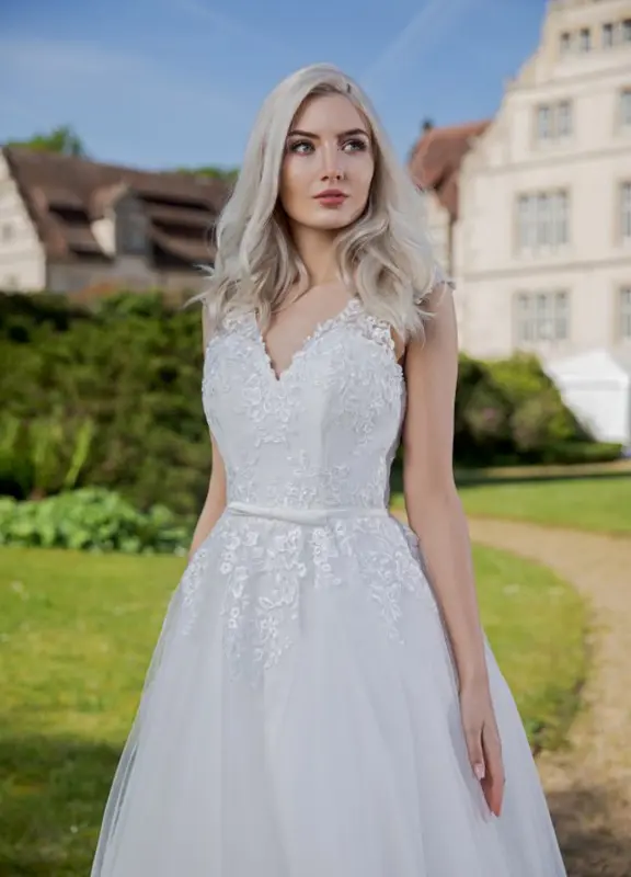 Boss Hochzeithaus Winsen Luhe Brautkleider Bremen Hamburg Lüneburg Hannover Stade Lübeck Buxtehude AnnAngelex B2060 Brautkleider Niedersachsen (4)