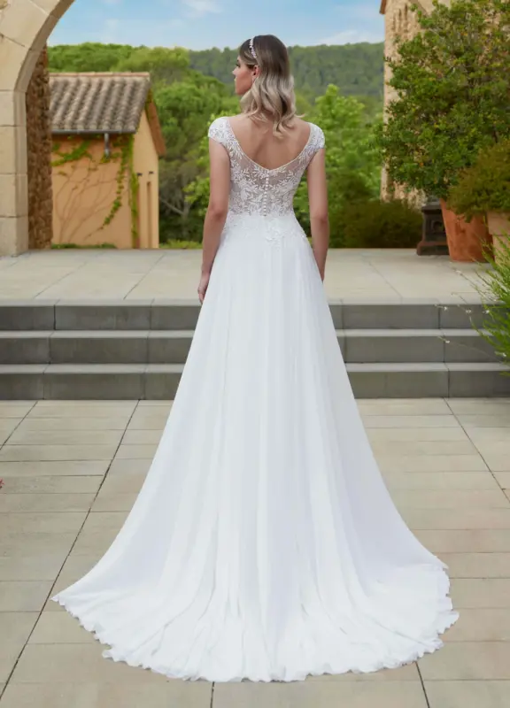 Boss Hochzeithaus Winsen Luhe Brautkleider Bremen Hamburg Lüneburg Hannover Stade Lübeck Buxtehude Bianco Evento Amethyst Brautkleider Niedersachsen (3)