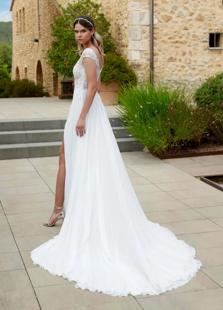 Boss Hochzeithaus Winsen Luhe Brautkleider Bremen Hamburg Lüneburg Hannover Stade Lübeck Buxtehude Bianco Evento Amethyst Brautkleider Niedersachsen (4)