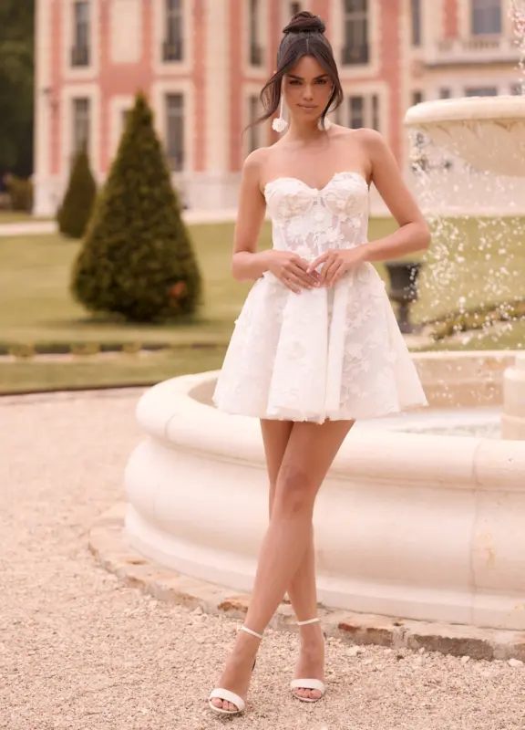 Boss Hochzeithaus Winsen Luhe Brautkleider Bremen Hamburg Lüneburg Hannover Stade Lübeck Buxtehude Bianco Evento Bellita Brautkleider Niedersachsen (1)