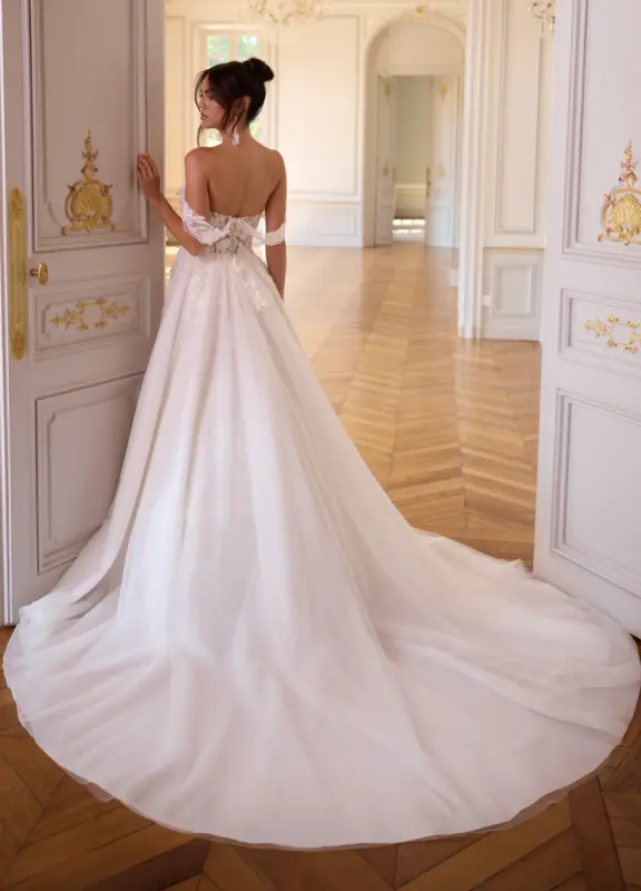 Boss Hochzeithaus Winsen Luhe Brautkleider Bremen Hamburg Lüneburg Hannover Stade Lübeck Buxtehude Bianco Evento Renata Brautkleider Niedersachsen (2)