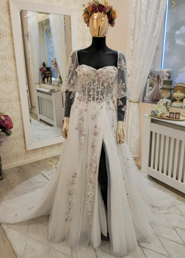 Boss Hochzeithaus Winsen Luhe Brautkleider Bremen Hamburg Lüneburg Hannover Stade Lübeck Buxtehude Boss Wedding Collection Bunte Brautkleider Niedersachsen (1)