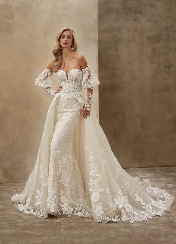 Boss Hochzeithaus Winsen Luhe Brautkleider Bremen Hamburg Lüneburg Hannover Stade Lübeck Buxtehude Demetrios 1538 Brautkleider Niedersachsen (1)