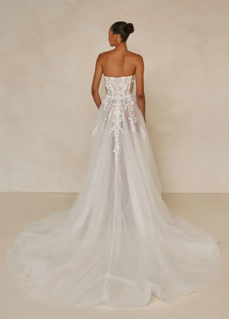Boss Hochzeithaus Winsen Luhe Brautkleider Bremen Hamburg Lüneburg Hannover Stade Lübeck Buxtehude Madi Lane Waite Brautkleider Niedersachsen (4)
