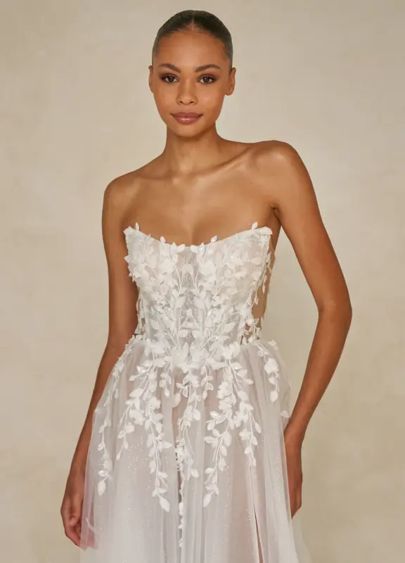 Boss Hochzeithaus Winsen Luhe Brautkleider Bremen Hamburg Lüneburg Hannover Stade Lübeck Buxtehude Madi Lane Waite Brautkleider Niedersachsen (5)