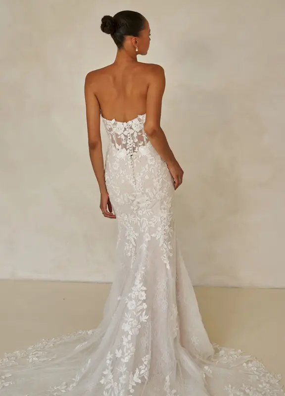 Boss Hochzeithaus Winsen Luhe Brautkleider Bremen Hamburg Lüneburg Hannover Stade Lübeck Buxtehude Madi Lane Winslow Brautkleider Niedersachsen (5)