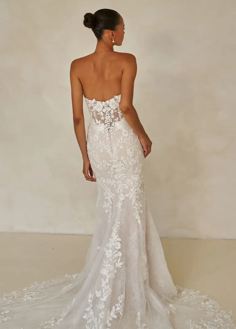 Boss Hochzeithaus Winsen Luhe Brautkleider Bremen Hamburg Lüneburg Hannover Stade Lübeck Buxtehude Madi Lane Winslow Brautkleider Niedersachsen (5)