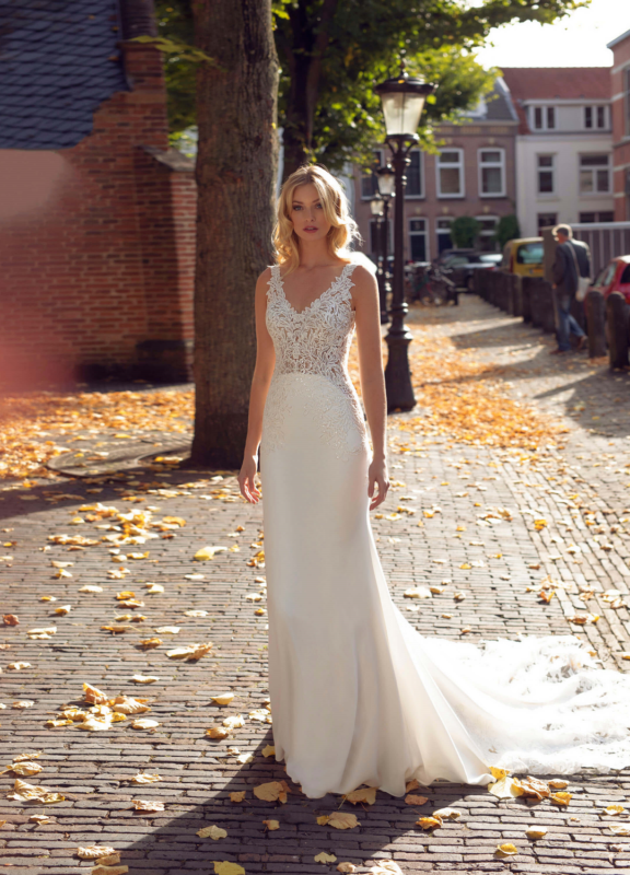 Boss Hochzeithaus Winsen Luhe Brautkleider Bremen Hamburg Lüneburg Hannover Stade Lübeck Buxtehude Modeca moderne Brautkleider Karine Niedersachsen (1)